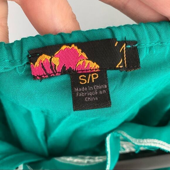 Forever 21 Strapless Eyelet Embroidered Romper Green - Picture 3 of 3